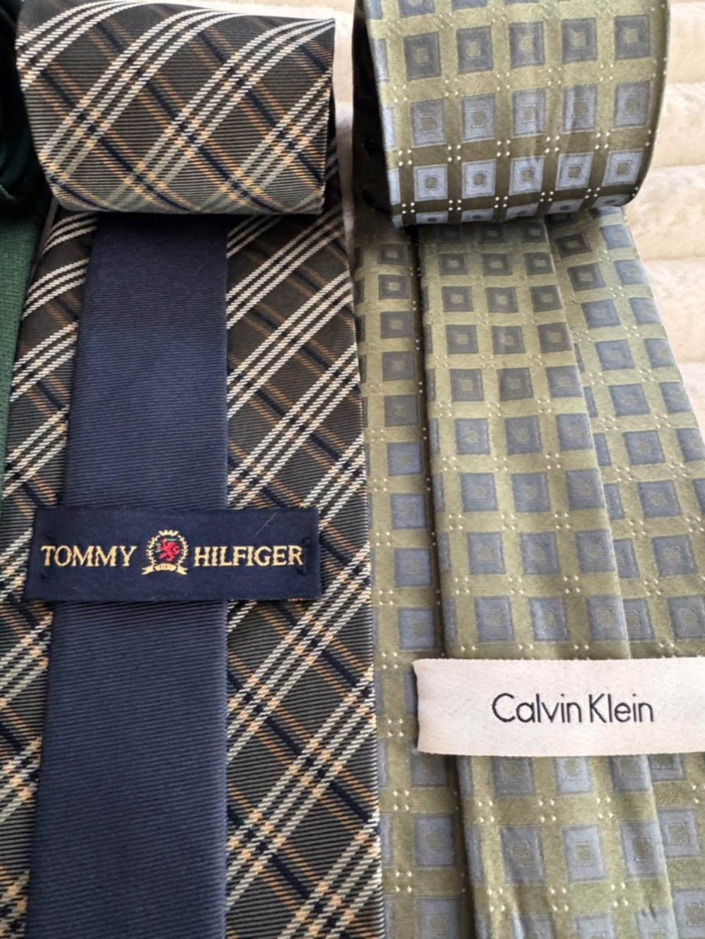 Sharp Style Tie Set - Picture 3 of 9